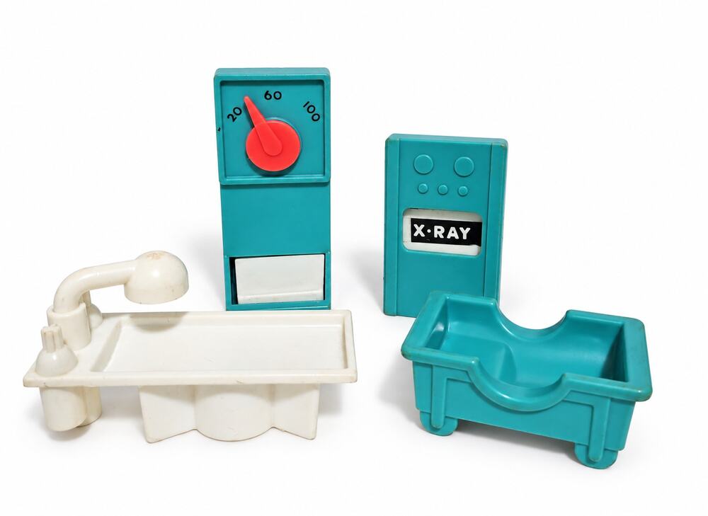 Vintage Fisher Price Little People Scale X-Ray Operating Table Bassinet Hospital